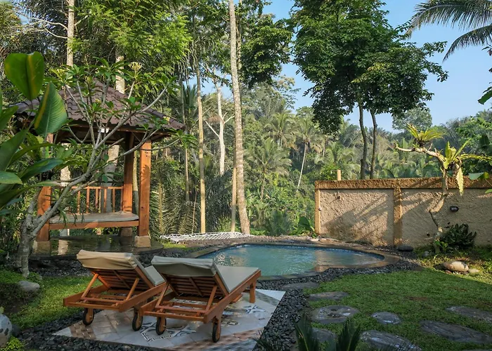 The Ananda 4* Penginyahan